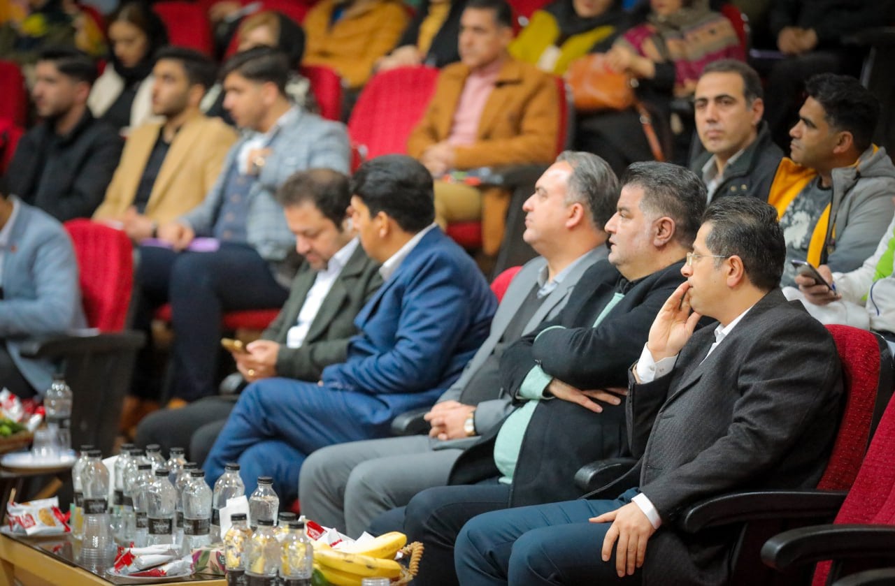 تصاویر همایش بیا تو تیم ما